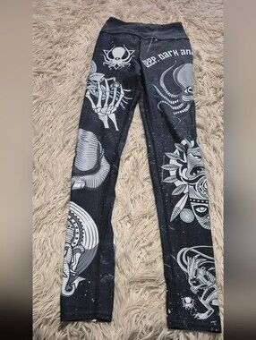 Deep dark and dangerous Leggings Size XS